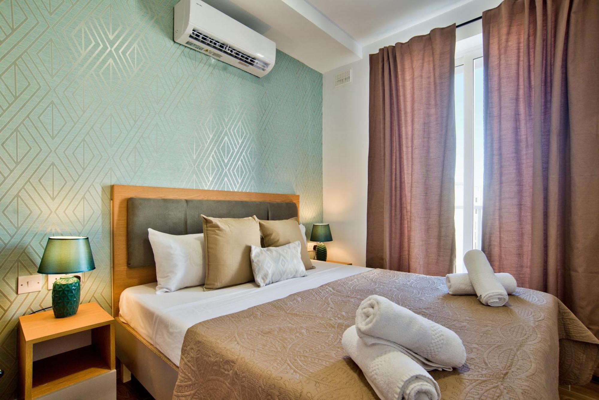 Sliema 2-Bedroom Central Apartments And Penthouse With Jacuzzi Екстериор снимка